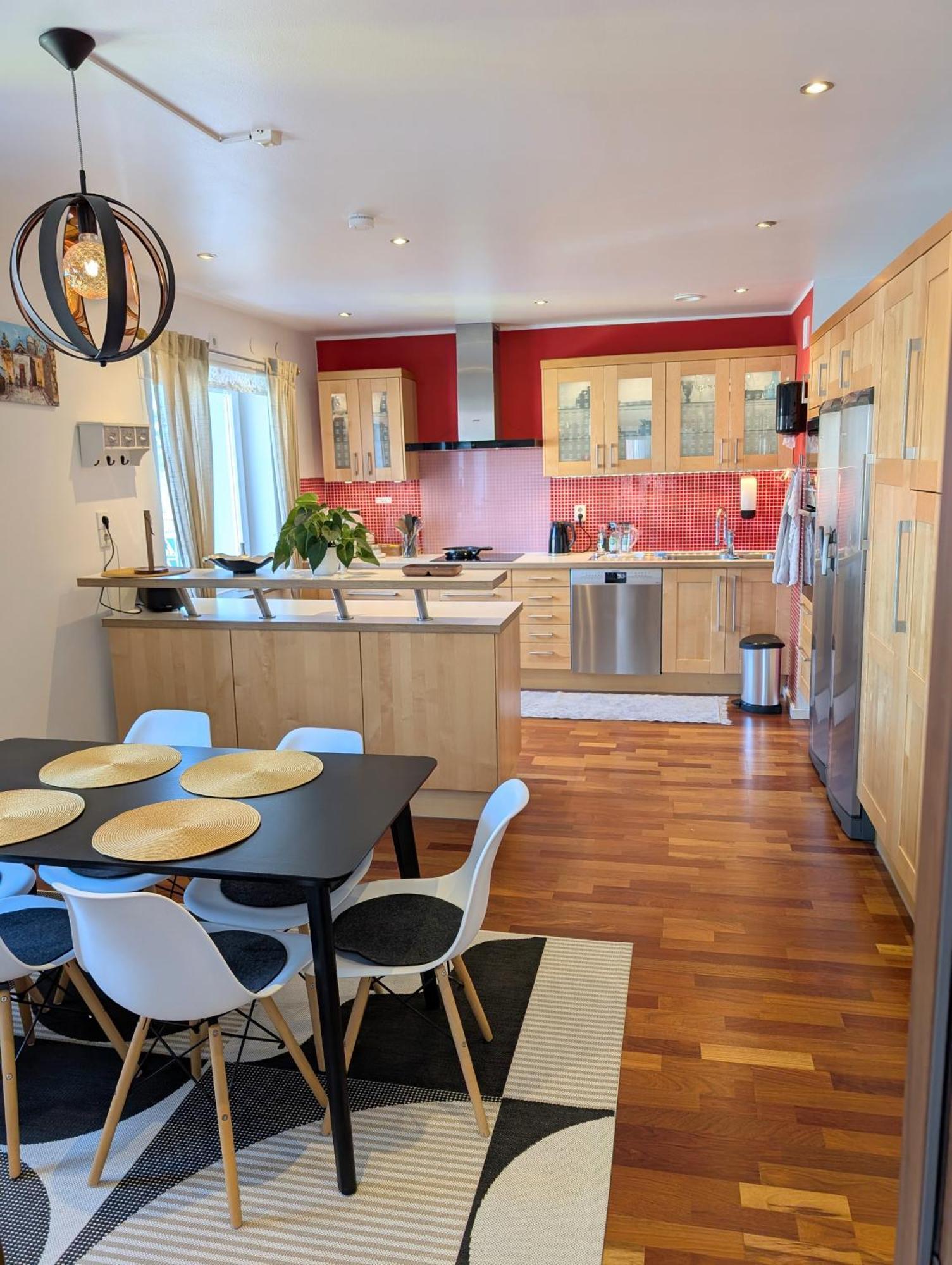 Luxury Villa 130 M2 Centrally Katrineholm Zewnętrze zdjęcie